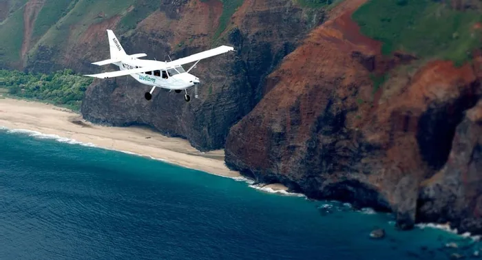 Kauai: Entire Island Air Tour with Window Seats
